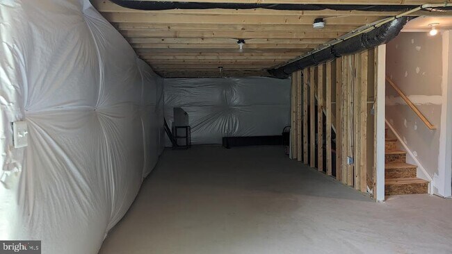 Building Photo - 433 Old Potomac Church Rd