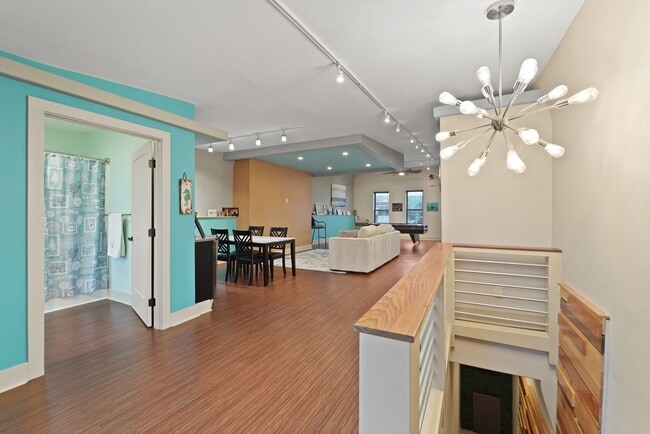 Building Photo - 334 Broad St