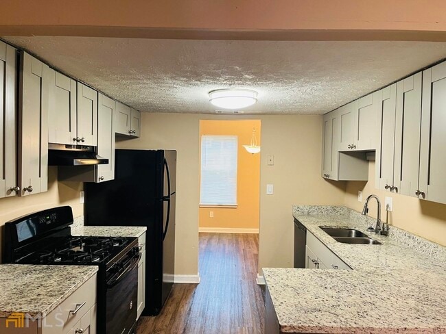 Building Photo - 6527 River Park Dr