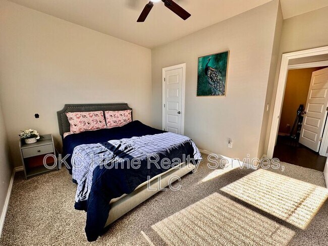 Building Photo - 10341 NW 26th St