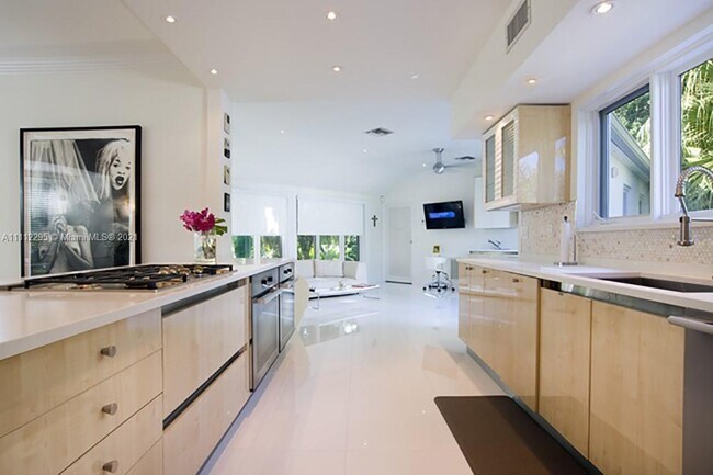 Building Photo - 1515 22nd St