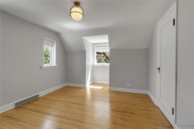 Building Photo - 305 Girard Ave