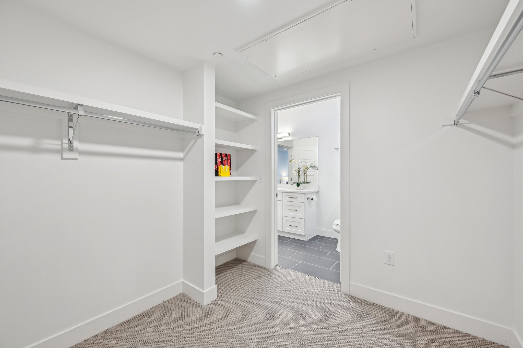 Building Photo - 2899 W 52nd Ave