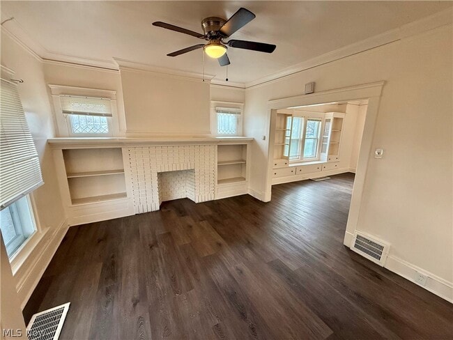 Building Photo - 6913 Harvard Ave