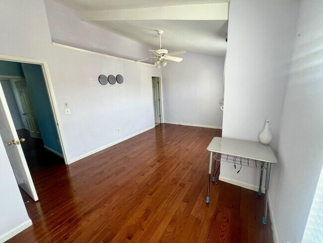 Building Photo - 16851 Toms River Loop