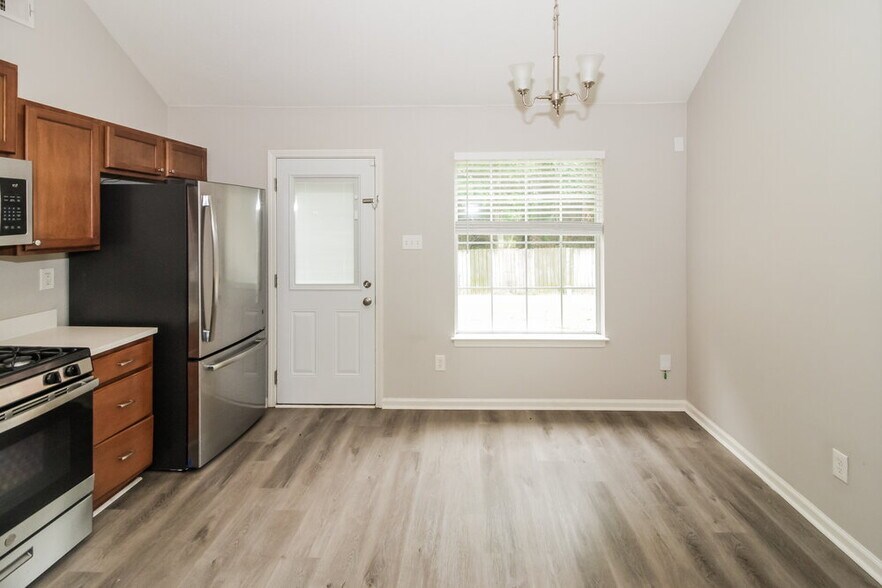 Building Photo - 6803 Kerry Valley Ln