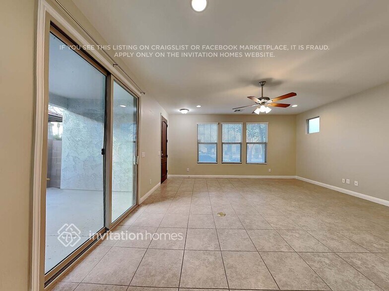 Building Photo - 3293 E Sheffield Rd