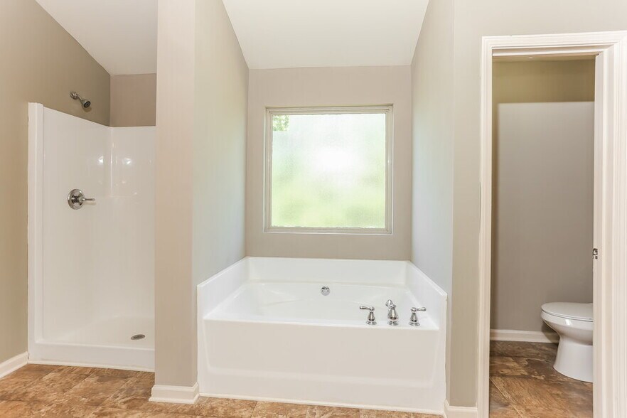 Building Photo - 3512 Sandy Bank Dr