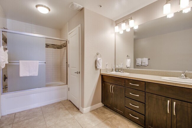 Building Photo - 5450 E Deer Valley Dr