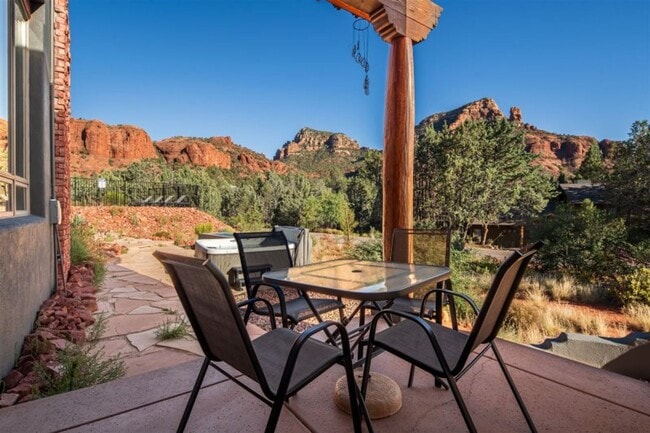 Building Photo - Breathtaking Luxury Home Basking in Sedona...