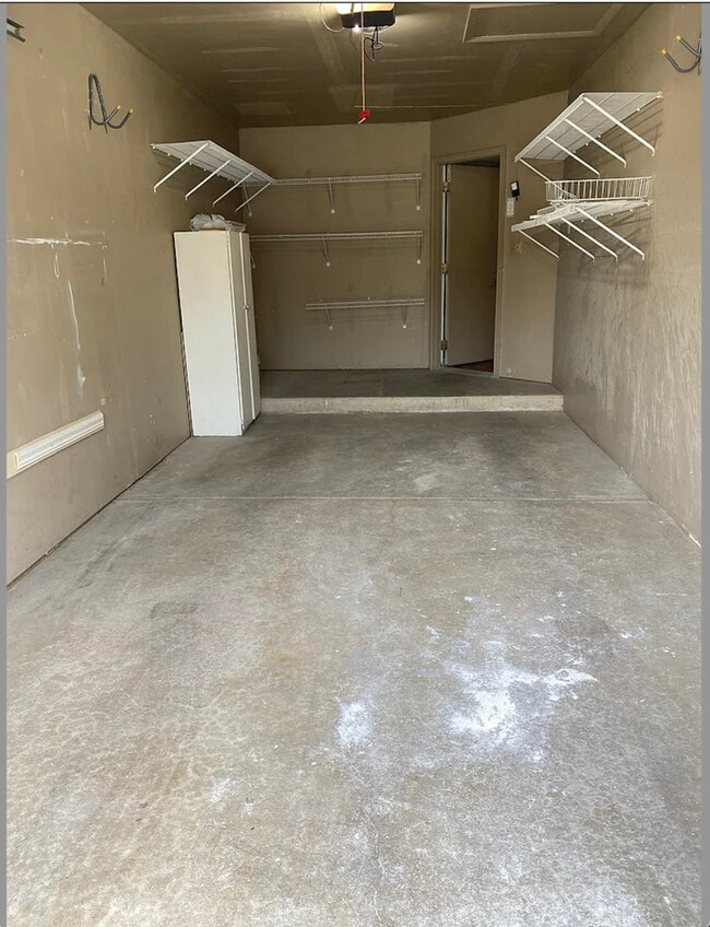 Building Photo - 2111 Camden Ln