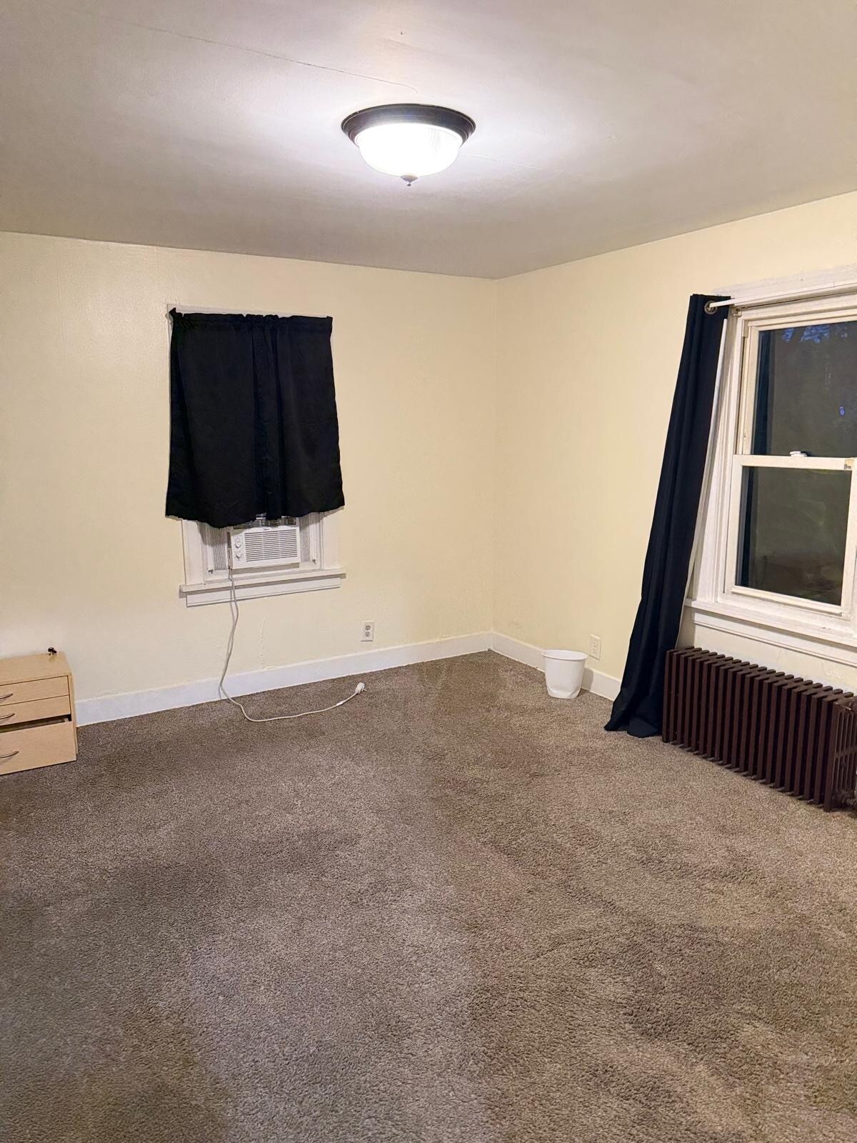 bedroom #1 - 828 Richie Ave