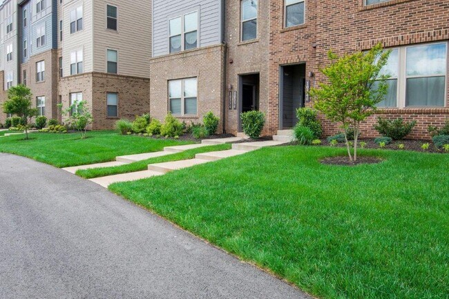 Building Photo - 10340 Ratcliffe Trl