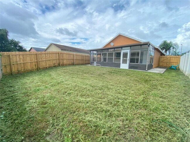 Building Photo - 368 Briar Bay Cir