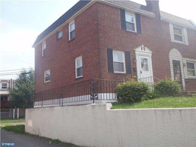 Building Photo - House for Rent in Folcroft