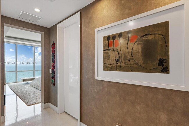 Building Photo - 16051 Collins Ave