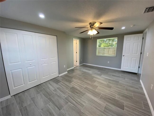 Building Photo - 38415 9th Ave