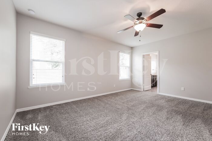 Building Photo - 3643 Ryegrass St