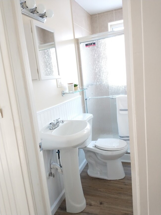 Building Photo - 9 James St