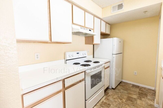 Building Photo - 2208 Antigua Pl