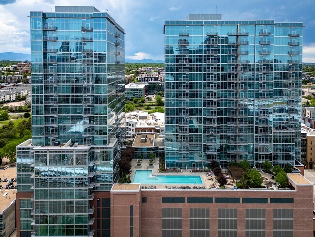 Building Photo - Glass House 1 Bed 1 Bath High Rise Condo w/ Mountain & City Views!!