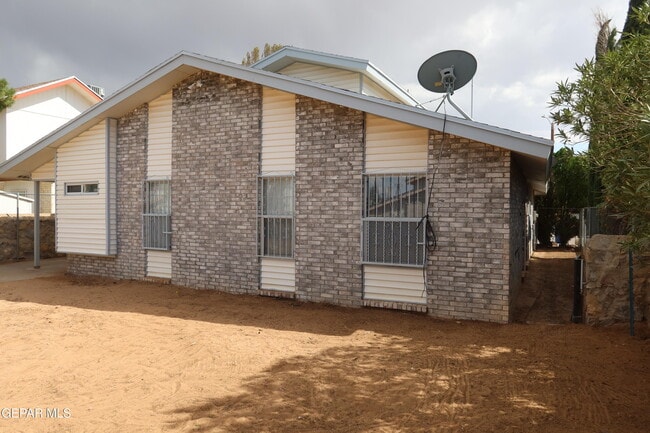 Building Photo - 11517 Cree Ct