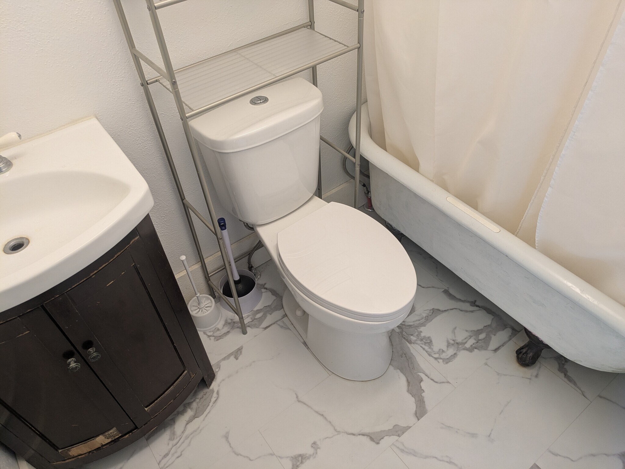 Building Photo - 235 Main St