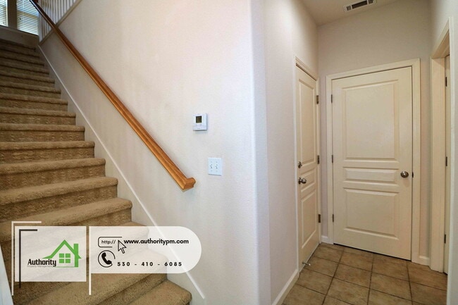 Building Photo - 2347 Shining Star Way