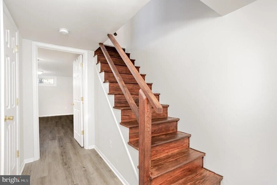 Building Photo - 8125 Mid Haven Rd