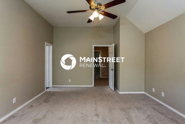 Building Photo - 3 Bedroom Pet-Friendly Home in Converse, TX with Main Street Renewal