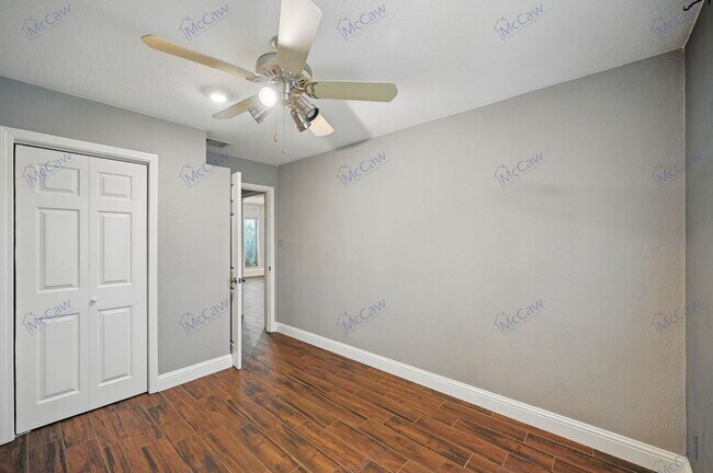 Building Photo - 1510 Raleigh Dr