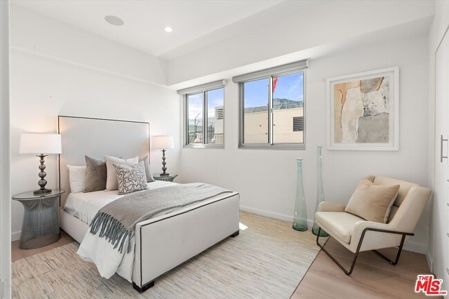 Building Photo - 10501 Wilshire Blvd