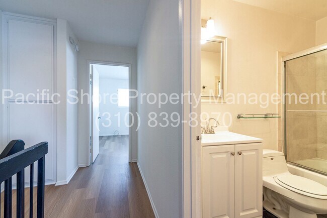 Building Photo - 2-Bed, 2-Bath Townhouse with Private Patio...
