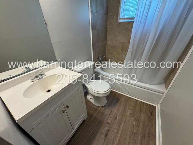 Building Photo - 2856 Valley View Cir