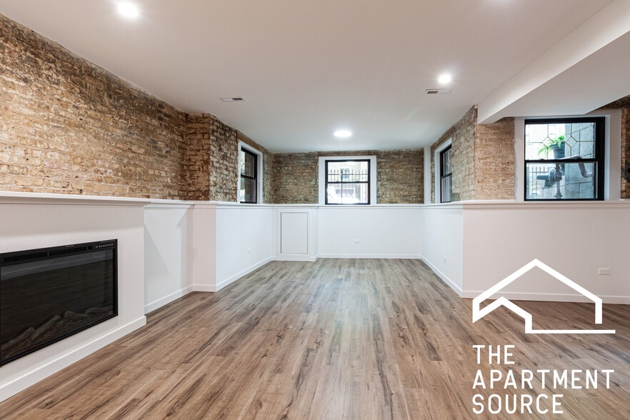 Building Photo - 1428 W Jonquil Ter