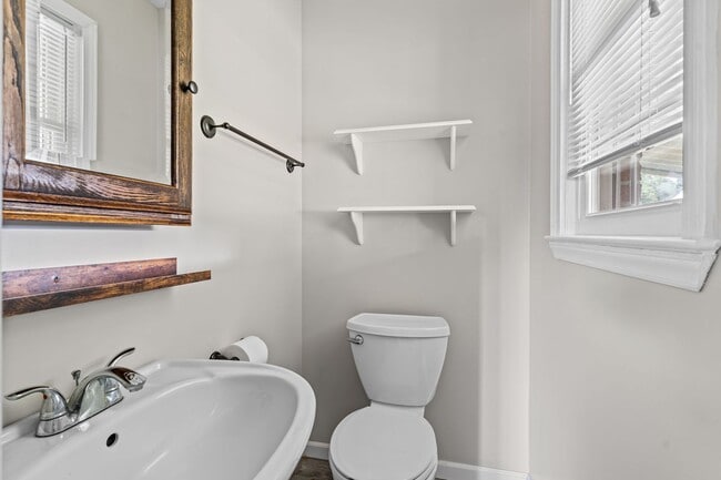 Building Photo - Pet-Friendly | Large Fenced Yard in North Wilmington