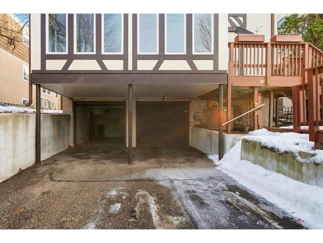 Building Photo - 3540 Irving Ave S