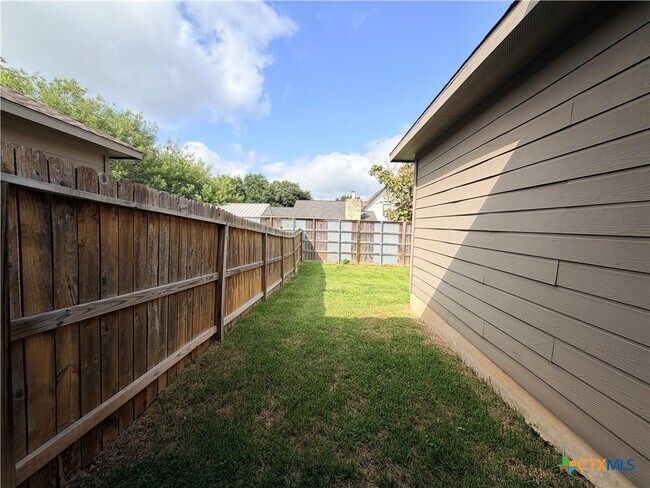 Building Photo - 1243 FM-306 E