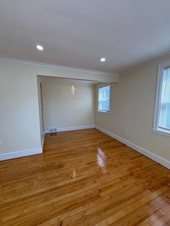 Building Photo - 84 Gladeside Terrace