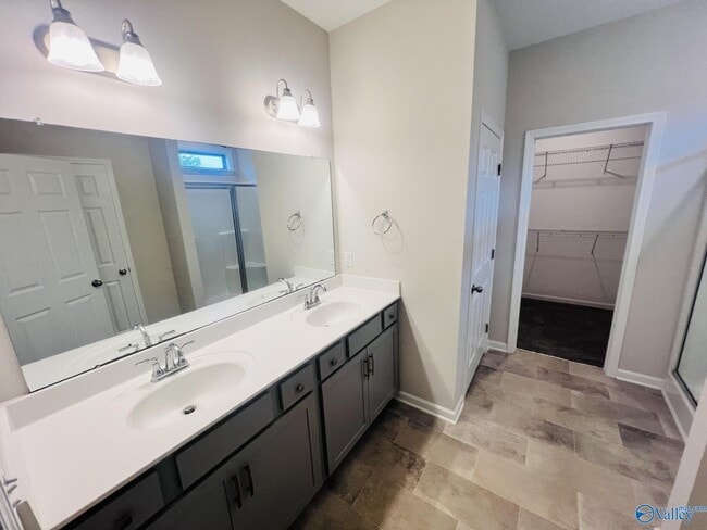 Building Photo - 16423 Demi Dr
