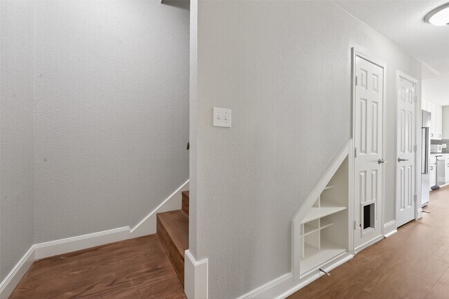 Building Photo - 6351 Briar Rose Dr