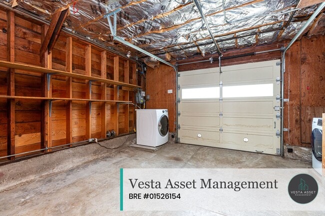 Building Photo - 1549 16th Ave
