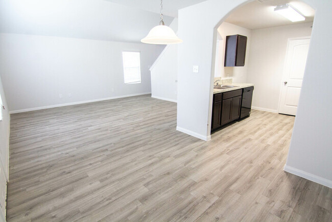 Building Photo - 18614 Rock Flats Ravine Dr