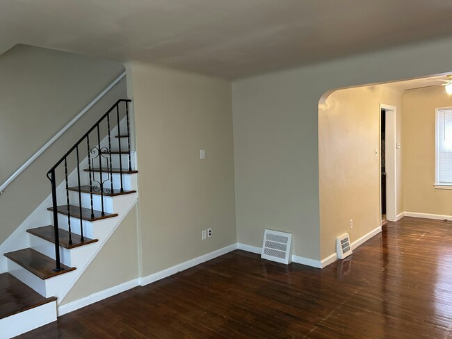 Building Photo - 18515 Greenfield Rd