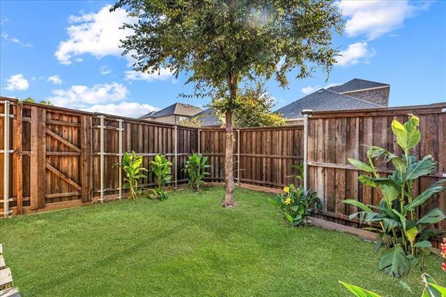 Building Photo - 2145 Barx Dr