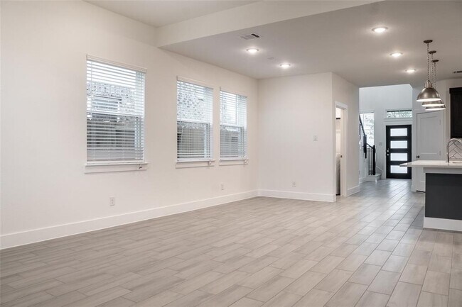 Building Photo - 30930 Star Gazer Rd