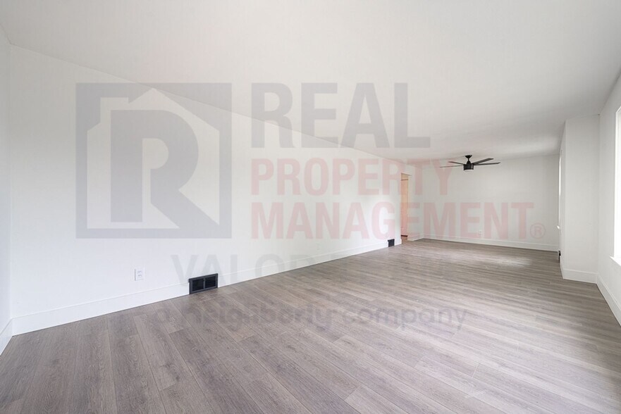 Building Photo - 1401 Missouri Ave