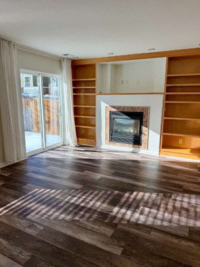 Building Photo - *LIMITED TIME OFFER!* Secure your move-in before December 31, 2025, and enjoy a $1,000 discount o...