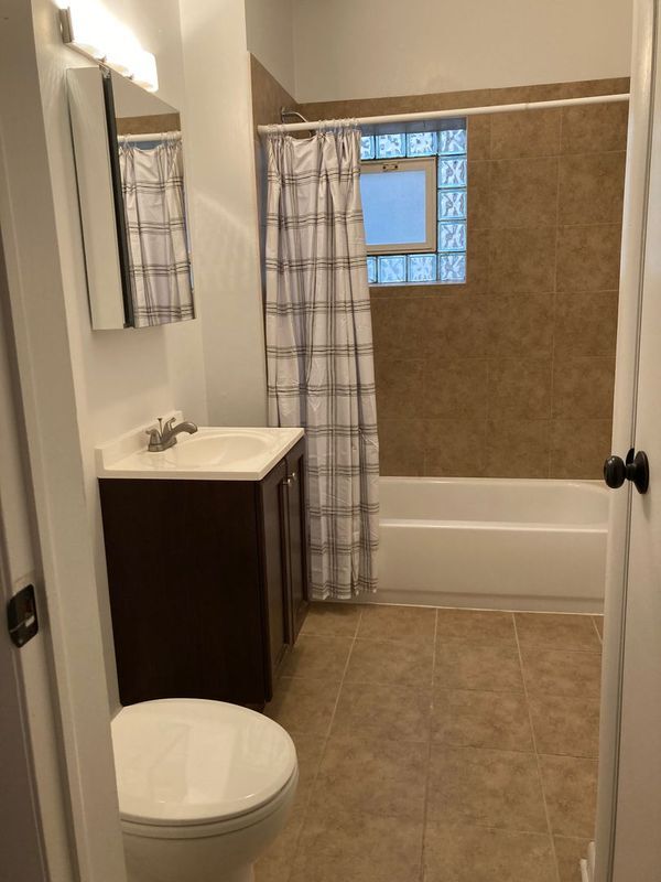 Building Photo - 1714 W Jonquil Terrace