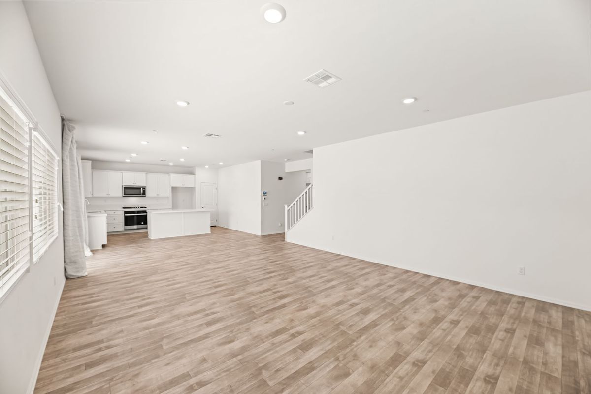 Building Photo - 28357 Cats Claw Dr